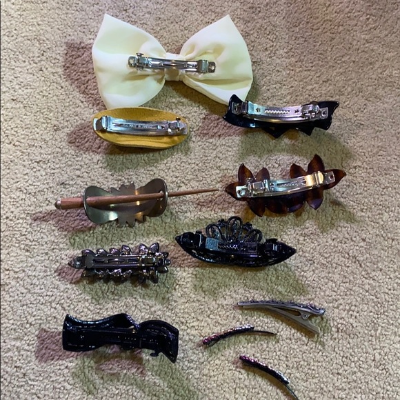 10 HAIR CLIPS/ACCESSORIES - Picture 4 of 4